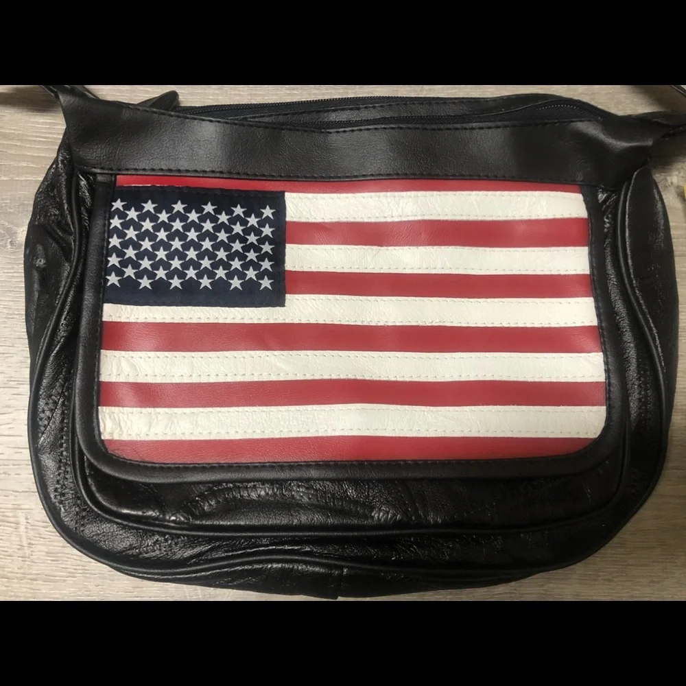 USA 🇺🇸 FLAG CROSSBODY LEATHER BAG-NEW "TINDER" BRAND - Picture 1 of 8